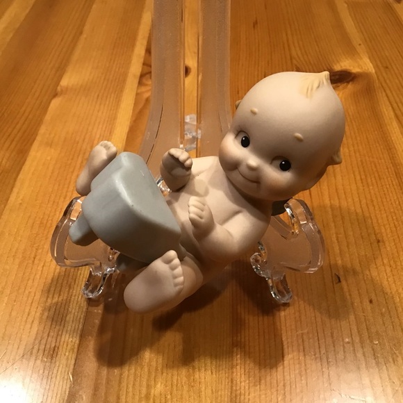 Vintage Other - VINTAGE JESCO KEWPIE FIGURINE - He’s Got a Piano!
